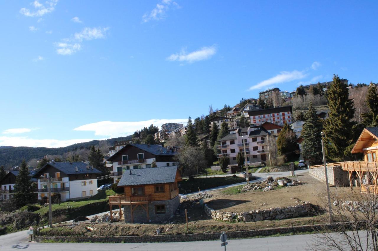 Studio Isard, Wifi Et Parking Gratuit, Navette Gratuite Au Pied De La Residence, Possibilite Forfait Menage Et Location Linge De Lit Et Toilette, A 10 Minutes A Pied Du Centre Ville Font-Romeu-Odeillo-Via Bagian luar foto